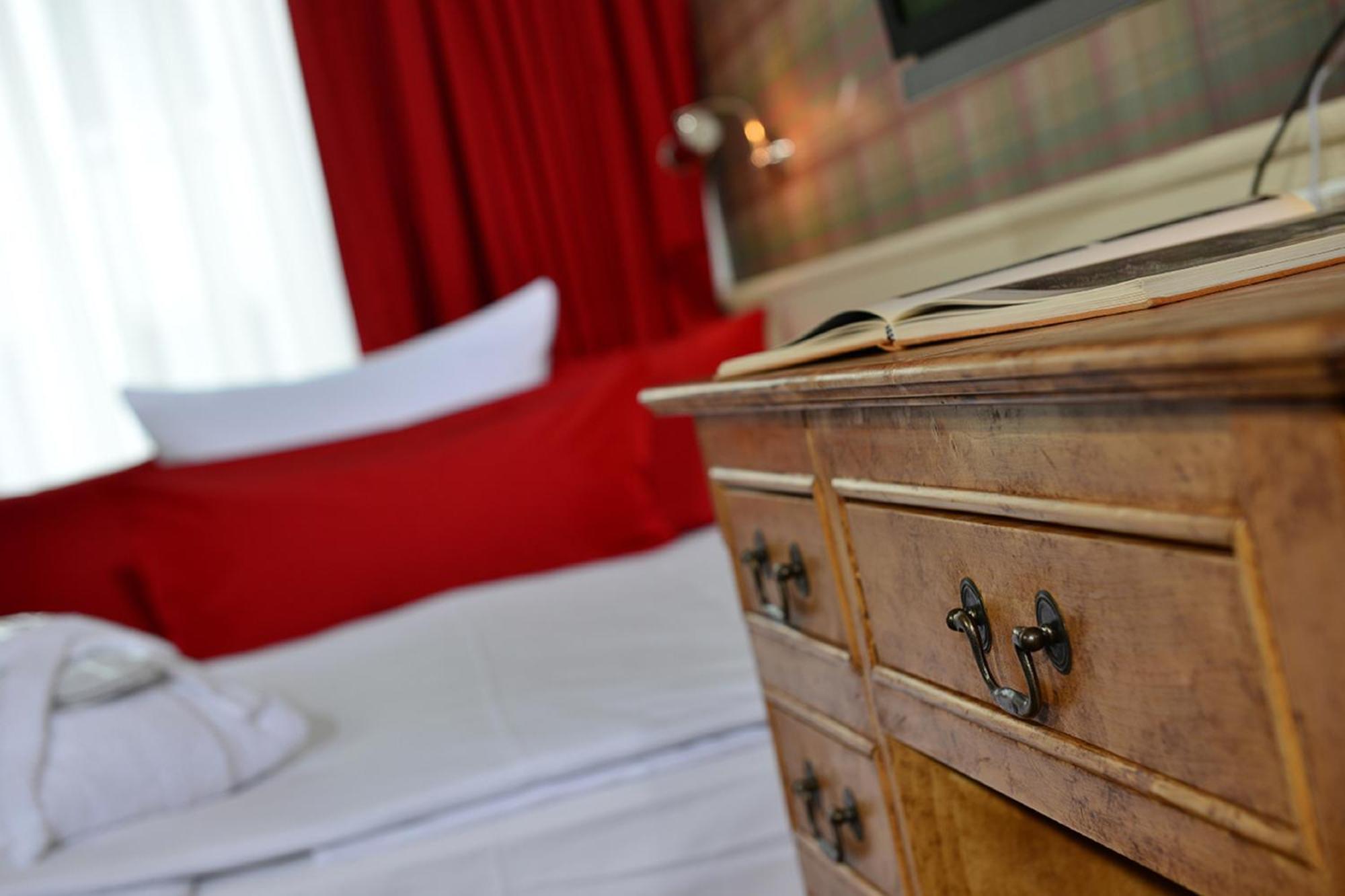 Chambre Simple avec Salle de Bains Privative dans Couloir