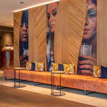Courtyard By Marriott Cologne-2